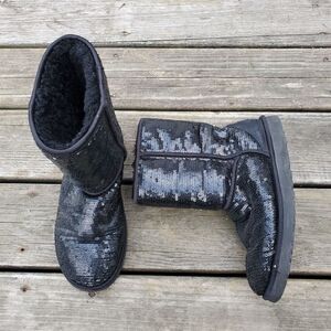 UGG Australia RARE Classic Short Black Sequin Sparkle Boots W 9